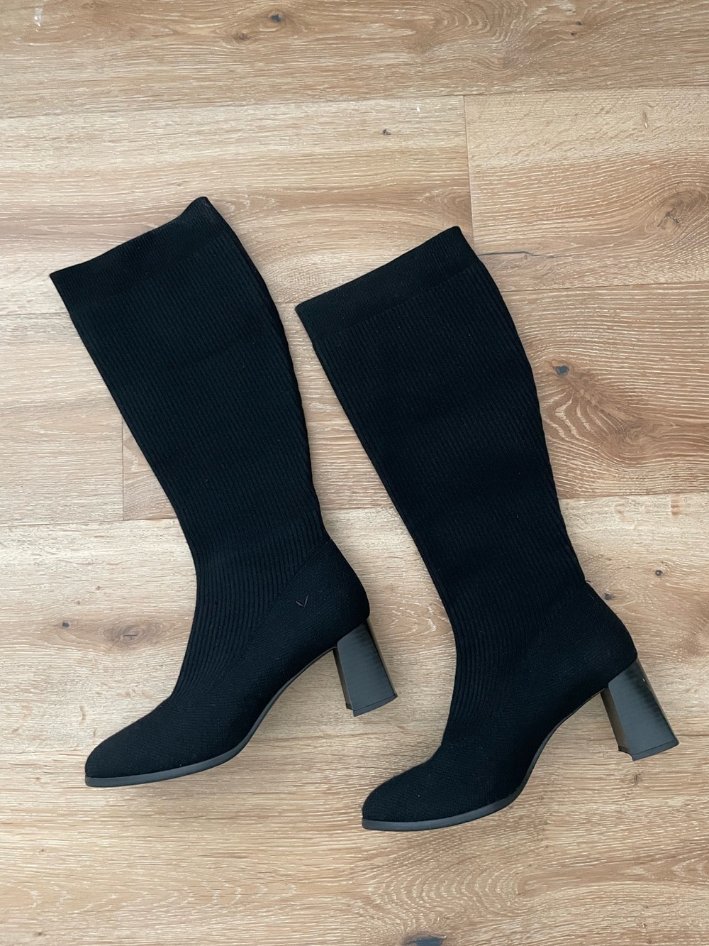 Vivaia Tall Black Boots